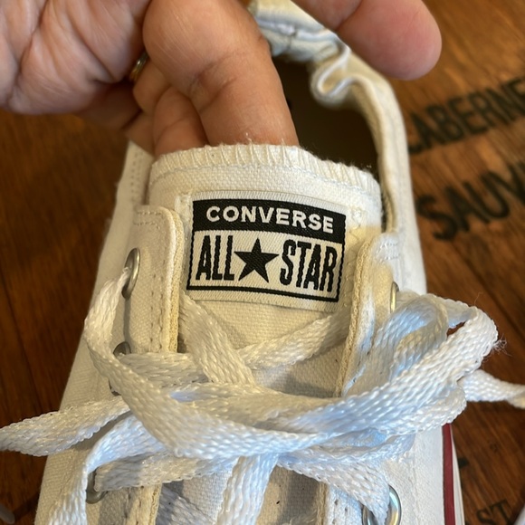Converse Shoreline All-Star sneakers. These look new! - Picture 5 of 8